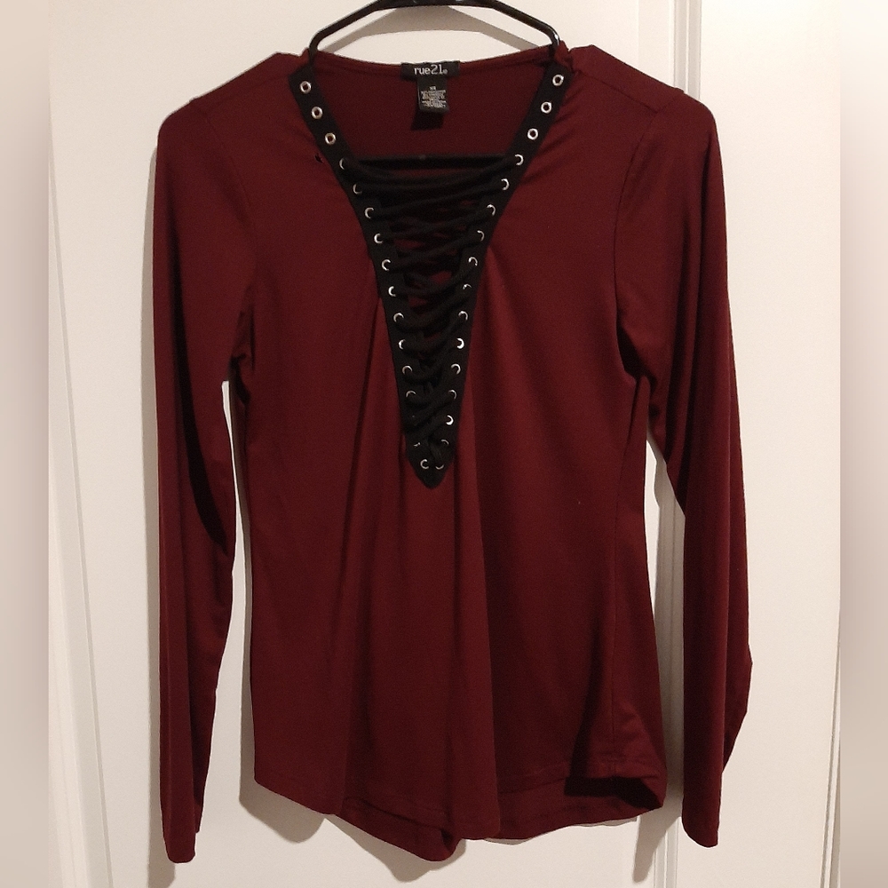 Rue21 long sleeve shirt